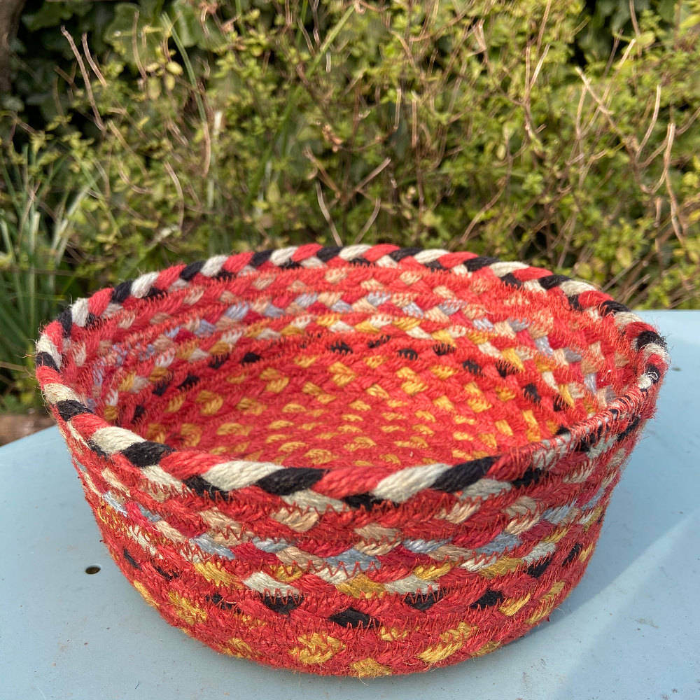 Small Jute Basket Small Jute Basket - Image 6