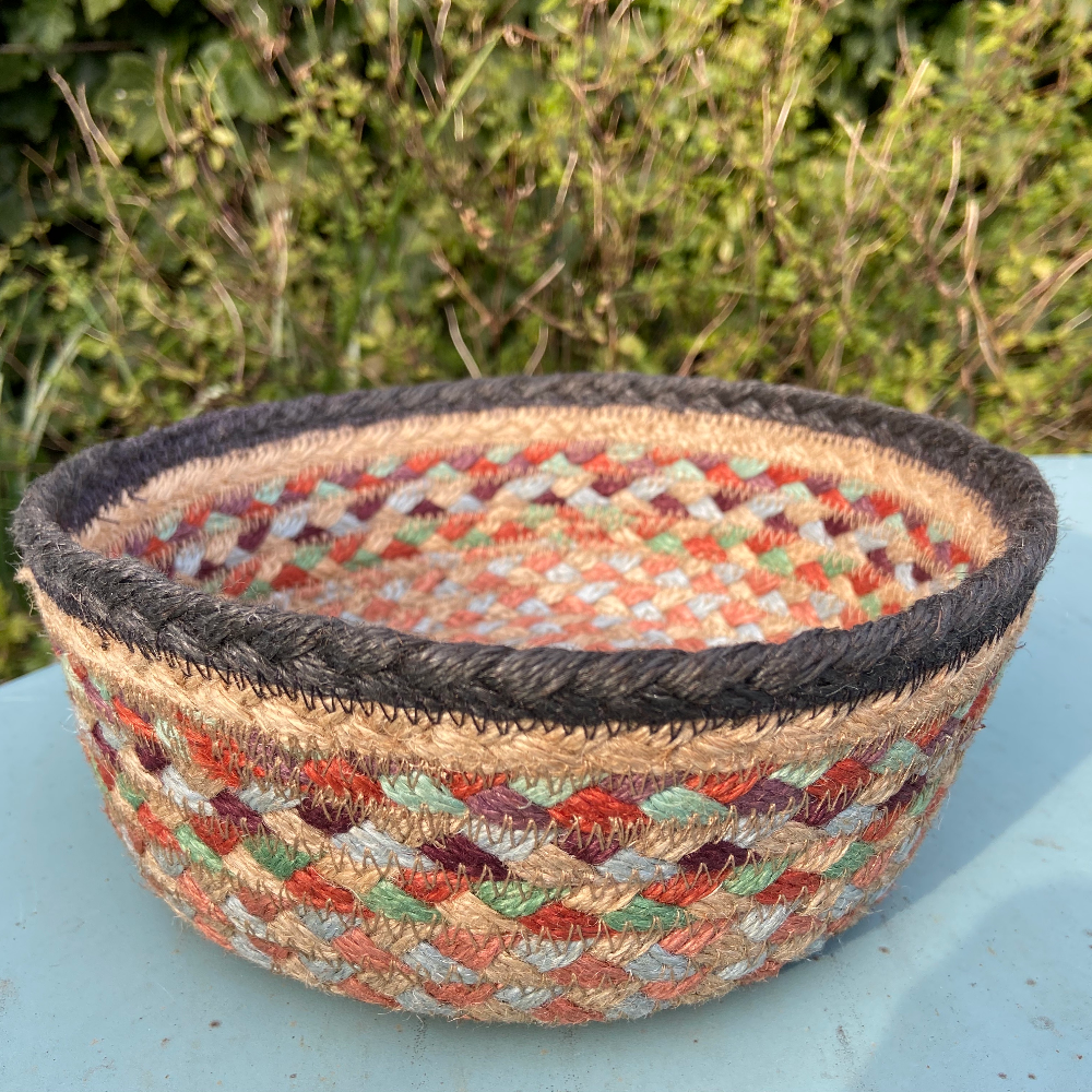 Small Jute Basket Small Jute Basket - Image 5